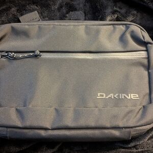 Dakine Men's Messenger Sling Bag